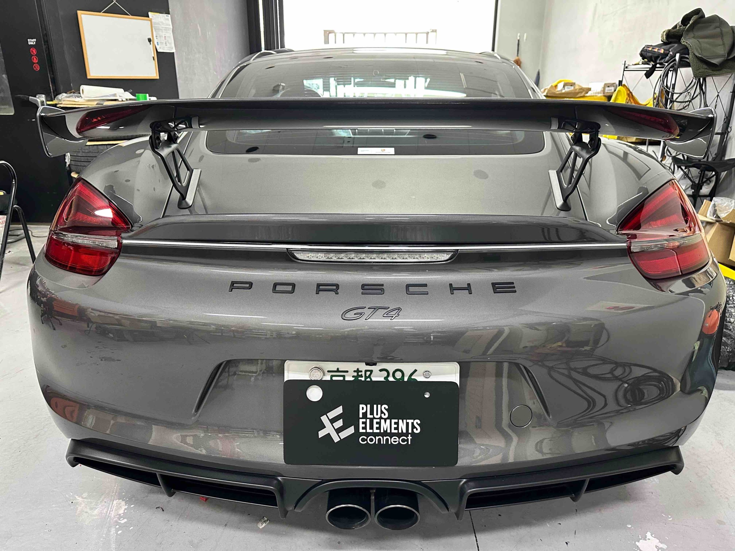 ポルシェ981 GT4にスポーツクロノ機能後付け施工 | Connect株式会社